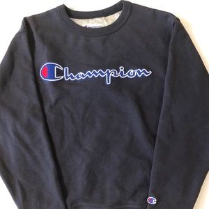 Champion navy sweatshirt // size s
